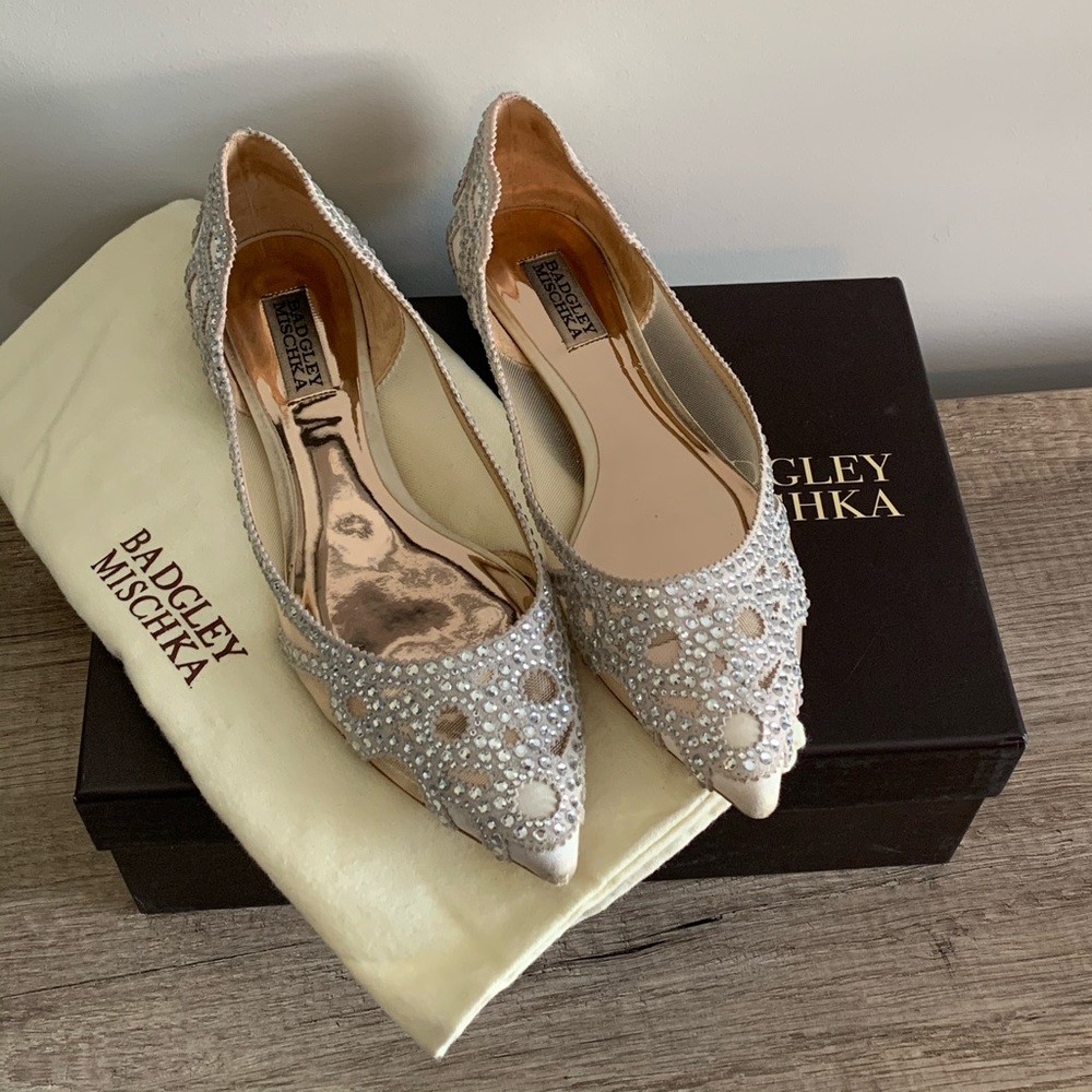 Badgley Mischka Gigi Crystal Flat Size 8